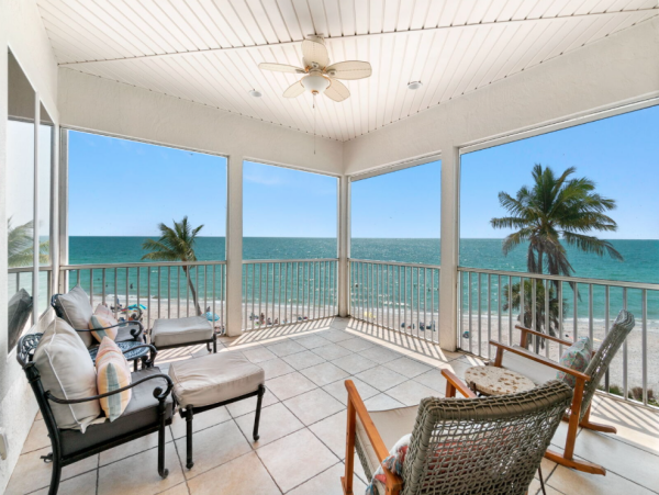 Luxurious 6-Bedroom Beachfront Residence Near Bonita Beach